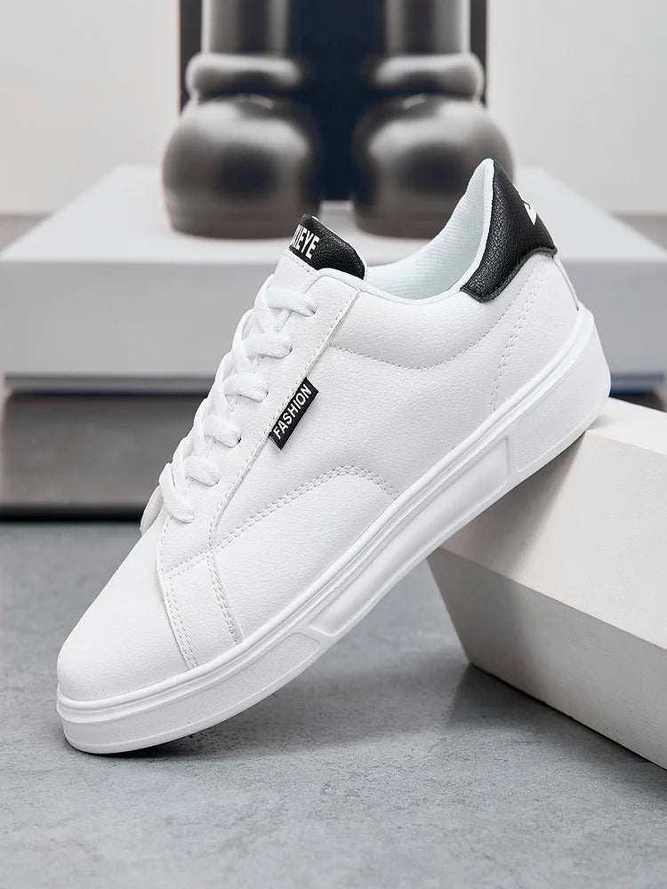 White Black Men Shoes Comfortable Casual Skateboard Shoes Men Solid Leisure Sneakers Lightweight Walking Shoes