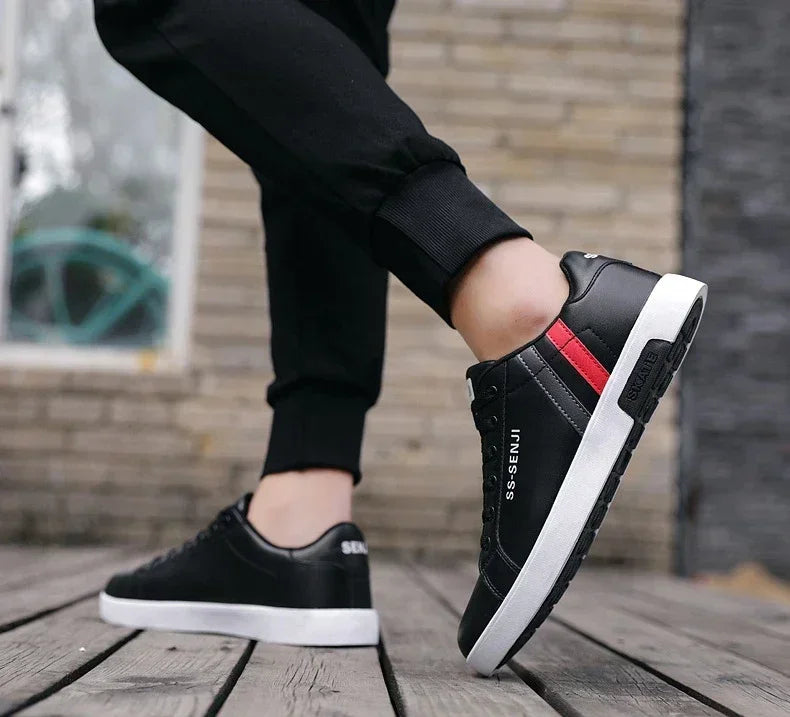 High Quality Men Sneakers Leather Outdoor Casual Shoes Lace-up Hot Sale Mens Vulcanized Shoes Trendy Men Shoes New Tenis Hombres